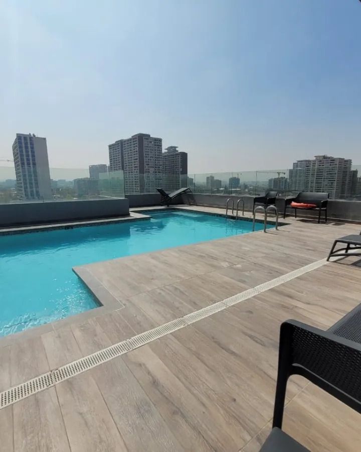 Espectacular depto 2d+2b Metro Santa Isabel, edificio Almagro — Santiago