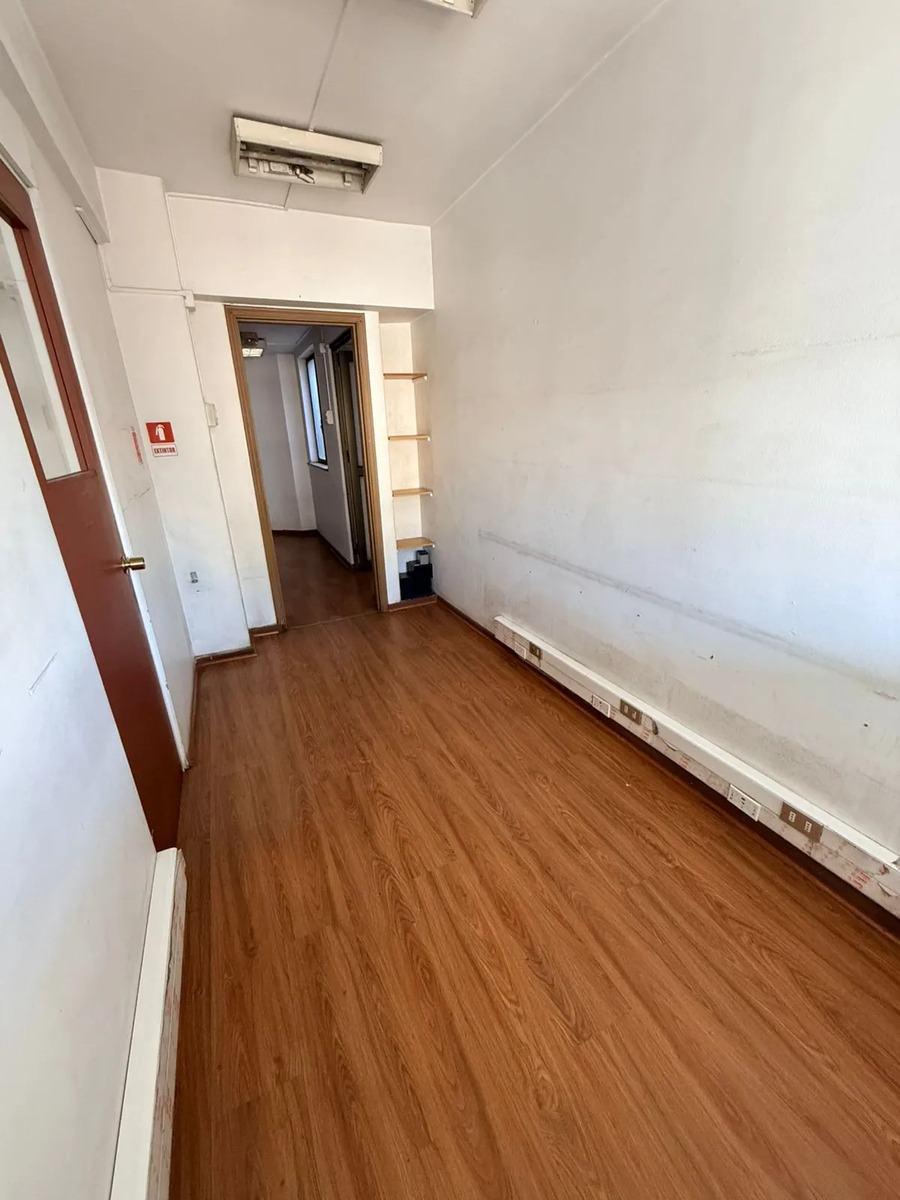 Oficina Metro Tobalaba 7 privados+4 baños, gran terraza — foto 2