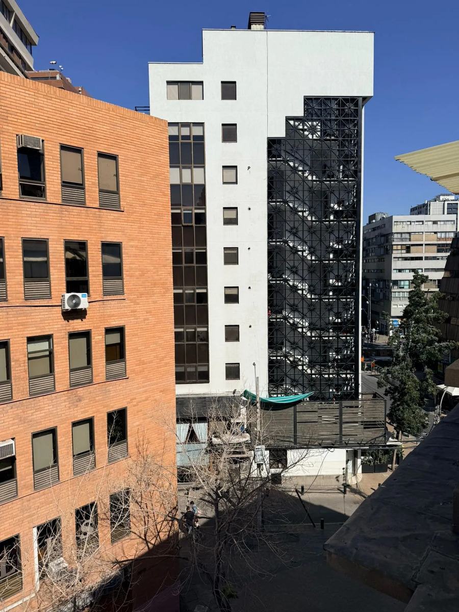 Oficina Metro Tobalaba 7 privados+4 baños, gran terraza — foto 8
