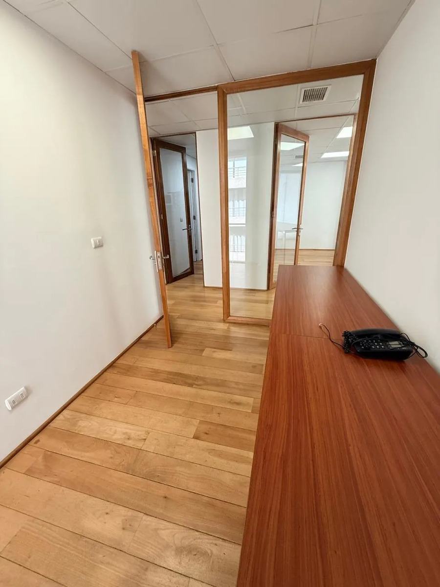 Oficina amoblada en arriendo 5p, 2b, kitchenette, Providencia (bajó de precio) — foto 8