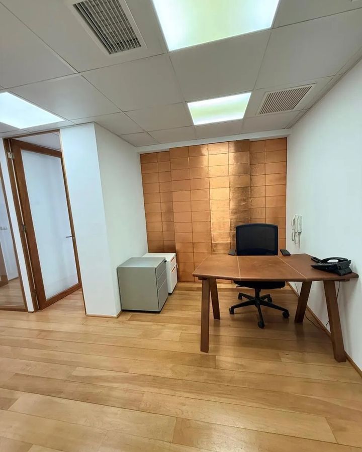 Oficina amoblada en arriendo 5p, 2b, kitchenette, Providencia (bajó de precio) — Providencia
